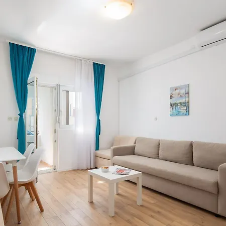 Magnolia Center Apartments 2 Makarska Room photo